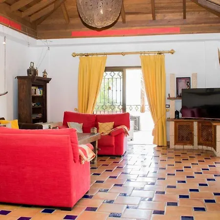 Tropical Villa *